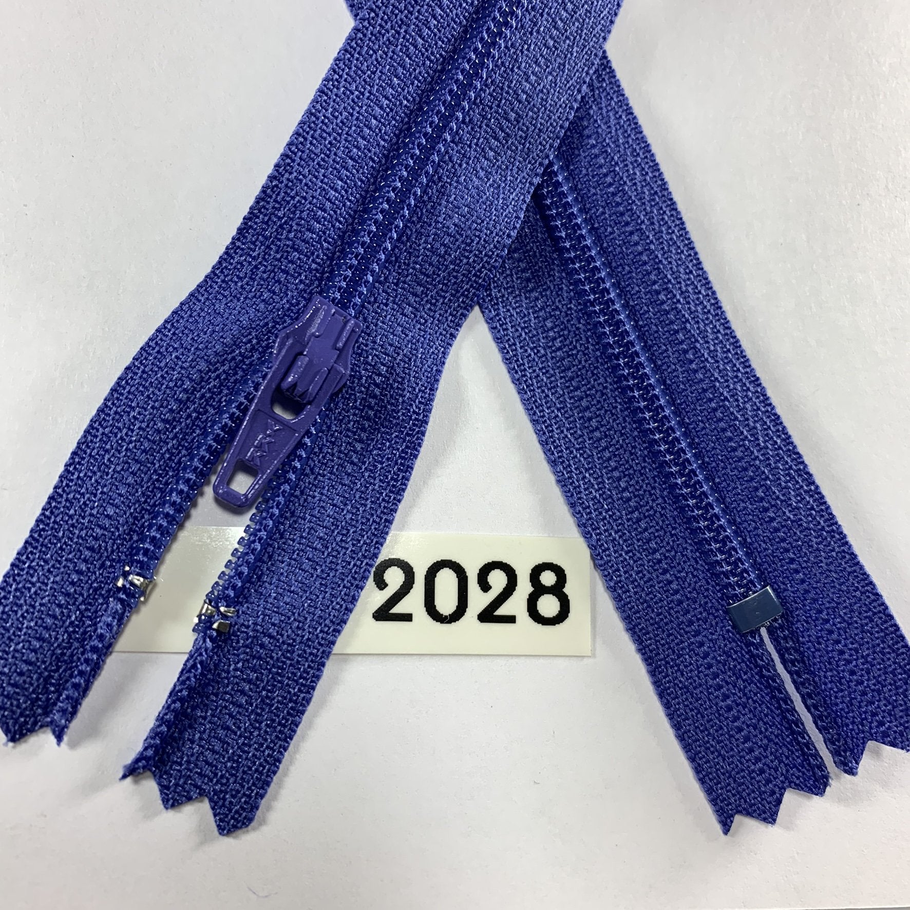YKK-02028 Exclusive Med Violet Blue
